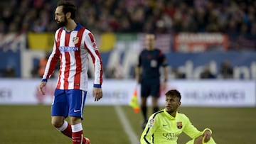 Juanfran y Neymar, en 2015.