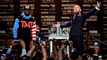 Floyd Mayweather y Conor McGregor durante su careo en la ciudad de Nueva York.