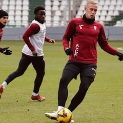 Obolskii y Yoldi echan un pulso por el puesto de Casas