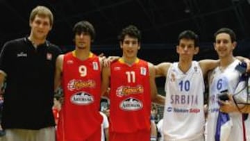 <b>DESTACADOS. </b>Dani Díez (9) y Álex Abrines (11) fueron elegidos en el cinco ideal del Europeo Sub-18.