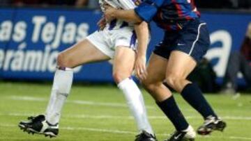 DEBUT. Puyol sustituyó a Simao en el minuto 55 de un partido que acabó con victoria blaugrana 0-2.