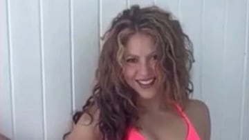 Shakira aleja los rumores de embarazo con un espectacular posado en bikini