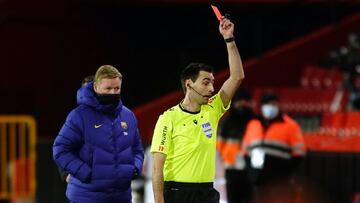 09/01/21 PARTIDO PRIMERA DIVISION
GRANADA - BARCELONA
EXPULSION tarjeta roja a un miembro del banquillo del FC Barcelona