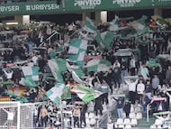 Imagen de la grada de animación 1954 durante el Córdoba-Andorra