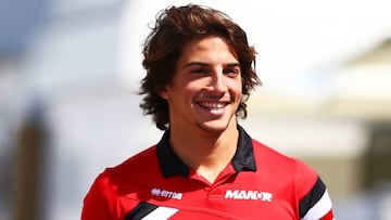 Roberto Merhi sonriente.