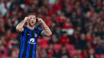 Lisbon (Portugal), 29/11/2023.- Inter Milan's Marko Arnautovic gestures during the UEFA Champions League group stage soccer match between SL Benfica and Inter Milan in Lisbon, Portugal, 29 November 2023. (Liga de Campeones, Lisboa) EFE/EPA/TIAGO PETINGA
