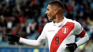 "Paolo Guerrero es más que Falcao y Luis Suárez"