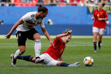Alemania derrotó por la mínima diferencia a su similar de España. Por su parte Francia tuvo que emplearse al máximo para vencer a Noruega.