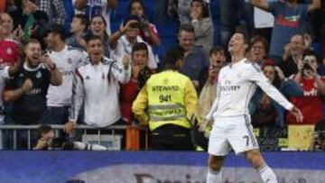 Cristiano celebra uno de sus tres goles ante el Athletic.