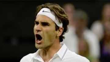 Federer derrota con esfuerzo al sorprendente Benneteau