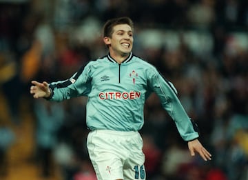 La temporada 1999-00 fue traspasado al Real Club Celta de Vigo, con el que disput車 24 partidos de liga y consigui車 un gol.