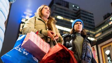 Spending season is here as families prepare for Christmas. How much does the average family spend?