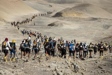 La 34º edición arranca el domingo y finaliza el 13. En ese periodo, los más de 1.000 corredores inscritos recorrerán alrededor de 250 kilómetros por el desierto del Sáhara. En total se celebrarán seis etapas en condiciones de autosuficiencia alimentaria. Los corredores llegarán dos días antes a Ourzazate, donde arranca la prueba, y regresarán el día 15, tras un descanso.