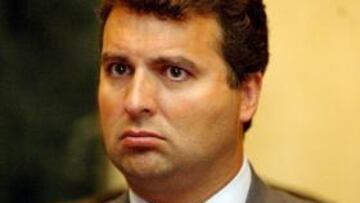 Ferrer acusa a Rosell de querer apropiarse del modelo actual