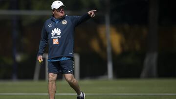 Miguel Herrera, la rivalidad con Pumas y Nicolás Castillo