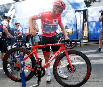 Evenepoel, con una bicicleta especial para la última etapa de La Vuelta 2022 antes de la salida en Las Rozas