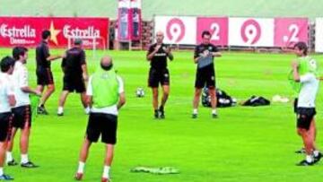 <b>BUENAS SENSACIONES. </b>Los jugadores y el cuerpo técnico están satisfechos de esta primera parte de la temporada del Valencia.