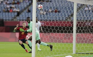 Dani Olmo anota el gol del empate