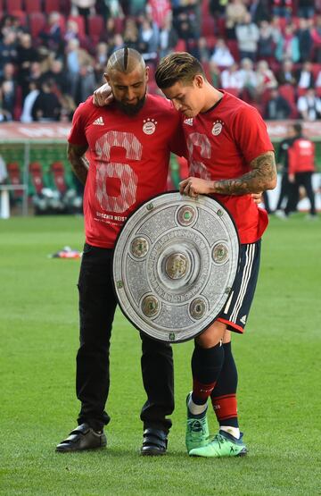 James Rodríguez y Arturo Vidal.