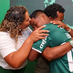 El padre de Endrick sufre racismo y el jugador le pide perdón