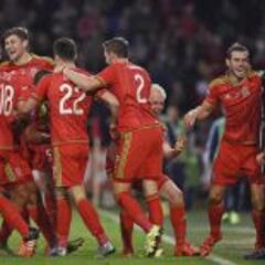 Gareth Bale jugó 90 minutos y marcó en la fiesta de Gales