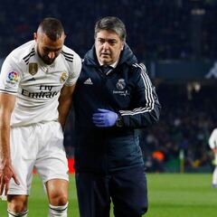 El dedo de Benzema obliga
al Madrid a fichar un nueve