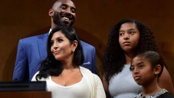 Kobe Bryant, junto a su mujer, Vanessa, y sus dos hijas.