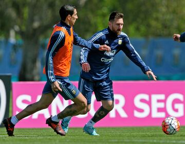 Lionel Messi y  Di María