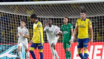Vinicius celebra el empate para el Madrid desde el punto de penalti en la jornada 3ª.