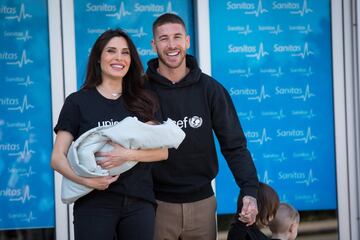 Pilar Rubio y Alejandro abandonan el hospital junto a Ramos y sus dos otros hijos