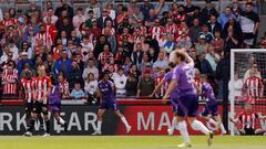 Raúl Jiménez rompe las redes en la Premier League