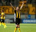 Peñarol recurre a la épica para ganar a Atlético Tucumán