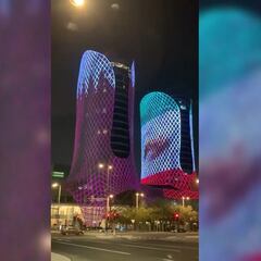 Las Twin Towers de Lusail en Qatar se pintaron con los colores de México