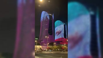 Las Twin Towers de Lusail en Qatar se pintaron con los colores de México