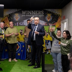 El Villarreal brinda en honor a José Manuel Llaneza