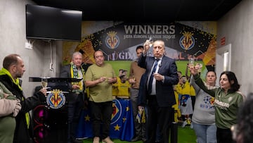 El Villarreal brinda en honor a José Manuel Llaneza