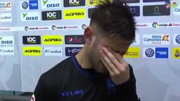 Emociona: jugador de Alav¨¦s llora en plena entrevista