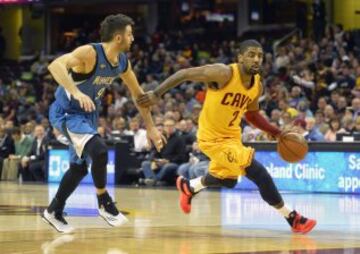 Kyrie Irving y Ricky Rubio.