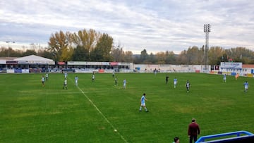 Imagen del partido entre el Coria y el Valdivia