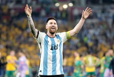 Thousands of Argentina fans take to the streets to celebrate Round of 16 win