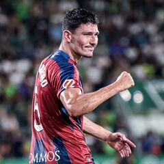 Riki y Loureiro, refuerzos en punto muerto para el Depor