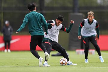 Imágenes del entrenamiento de Liverpool a tres días de jugar ante Real Madrid en la final de la Champions. Los Reds buscan su séptimo título en la Copa de Europa.