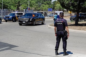 El presidente de los Estados Unidos ha aterrizado en la base aérea de Torrejón de Ardoz para acudir a la cumbre de la OTAN. Biden ha llegado a España en su avión Air Force One, blindado incluso ante una explosión nuclear y capaz de repostar desde el aire. El presidente estadounidense ha sido recibido por el rey Felipe VI al bajar del avión.