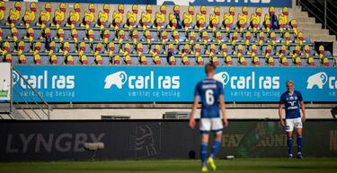 Una afición muy inusual en el estadio Lyngby danés