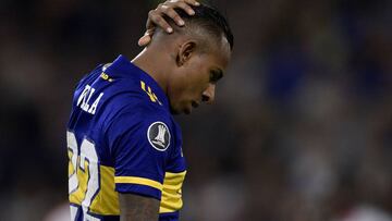 Colombian forward Sebastian Villa, of Argentina&#039;s Boca Juniors, reacts after missing a chance to score against Colombia&#039;s Independiente Medellin during the Copa Libertadores group H football match at La Bombonera stadium, in Buenos Aires, on March 10, 2020. - Boca Juniors announced on April 28, 2020 it will take the &quot;corresponding measures&quot; after Villa was accused of gender violence by his girlfriend, who published pictures of her beaten body. (Photo by JUAN MABROMATA / AFP)