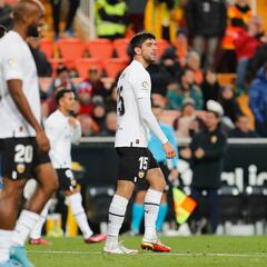 Un Valencia de cristal a balón parado