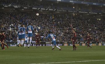 Messi en el lanzamiento de una falta directa.