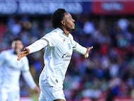 Jhojan Julio Palacios celebrates his goal 2-0 of Queretaro during the 5th round match between Queretaro and Leon as part of the Liga BBVA MX, Torneo Clausura 2026 at La Corregidora Stadium, on February 07, 2026 in Toluca, Santiago de Queretaro, Mexico.
