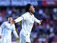 Jhojan Julio Palacios celebrates his goal 2-0 of Queretaro during the 5th round match between Queretaro and Leon as part of the Liga BBVA MX, Torneo Clausura 2026 at La Corregidora Stadium, on February 07, 2026 in Toluca, Santiago de Queretaro, Mexico.
