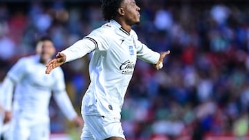 Jhojan Julio Palacios celebrates his goal 2-0 of Queretaro during the 5th round match between Queretaro and Leon as part of the Liga BBVA MX, Torneo Clausura 2026 at La Corregidora Stadium, on February 07, 2026 in Toluca, Santiago de Queretaro, Mexico.